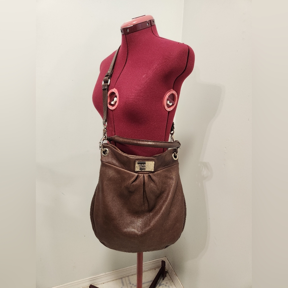 Marc Jacob Elegant Brown Leather Shoulder Bag